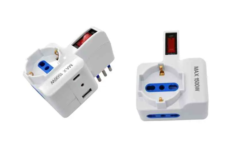 Adattatore 10A 1Shuko/Bipasso , 1 Bipasso, 1 USB-A , 1 USB-C